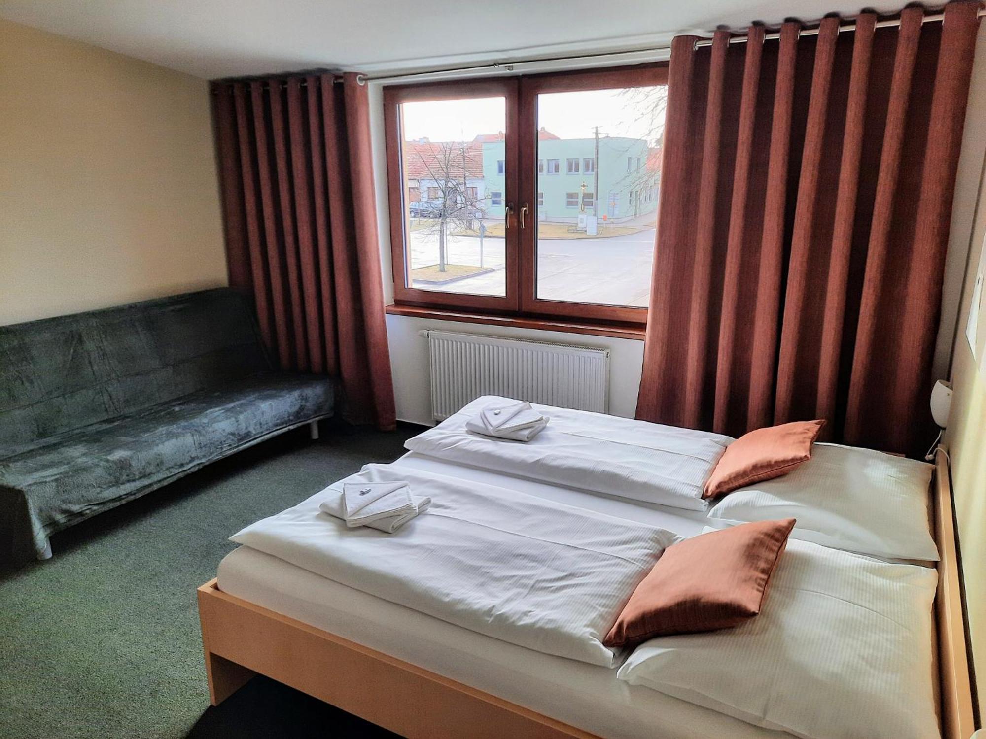 Penzion Maderic Moravský Žižkov Buitenkant foto